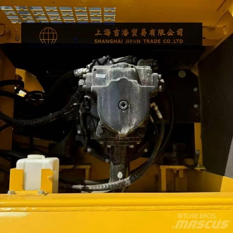 Komatsu PC 450 Roomikekskavaatorid