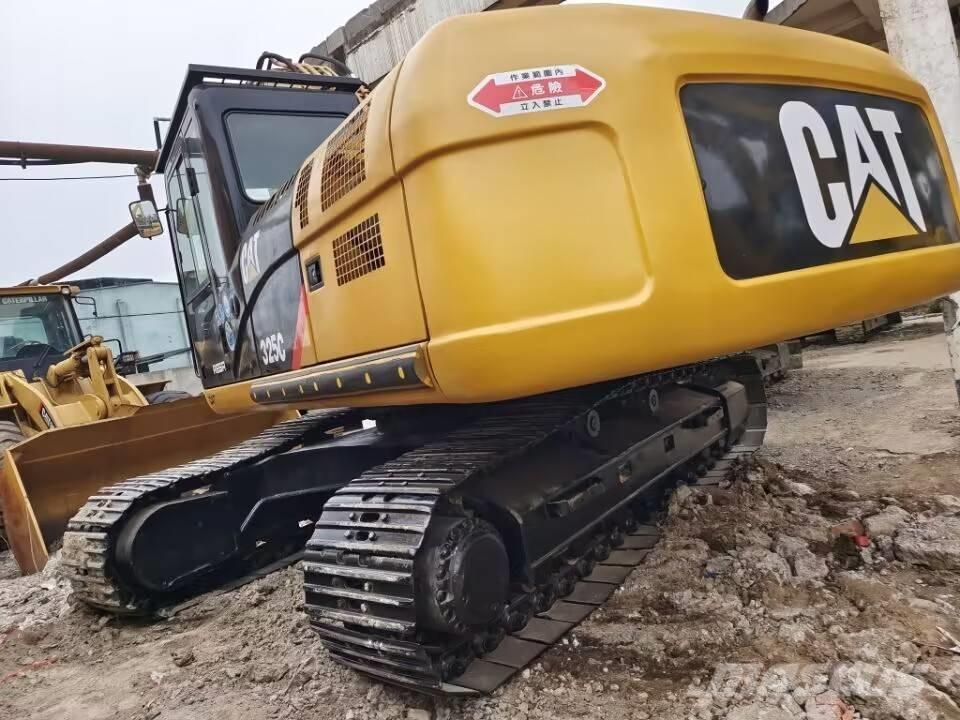 CAT 325C Roomikekskavaatorid