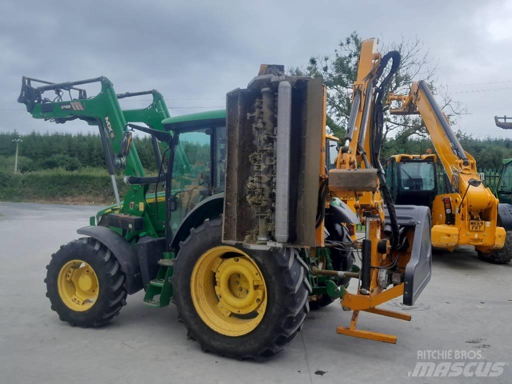 John Deere 5100 R Traktorid