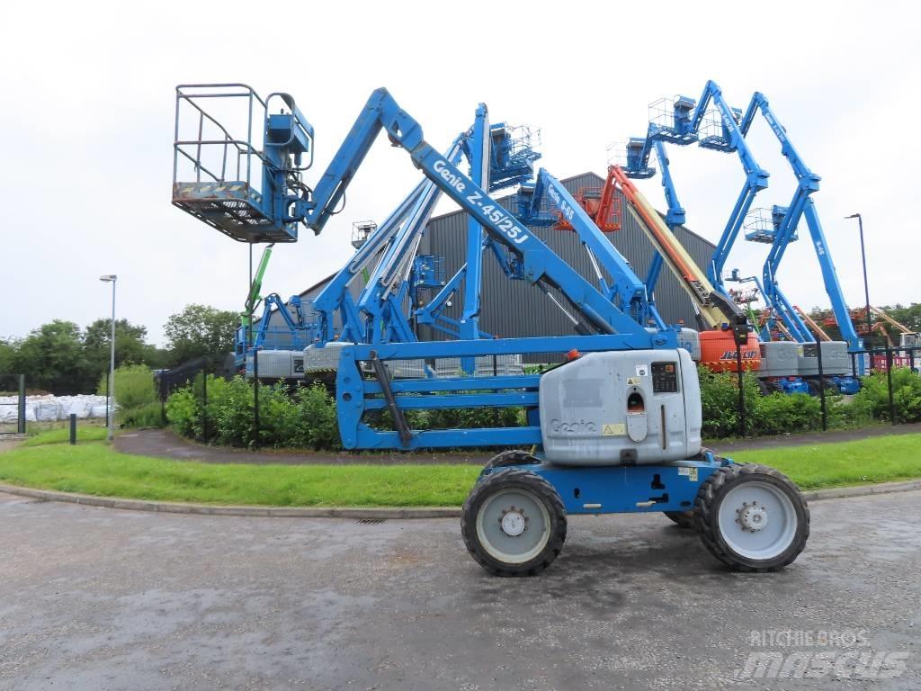 Genie Z 45/25 J Iseliikuvad poomtõstukid
