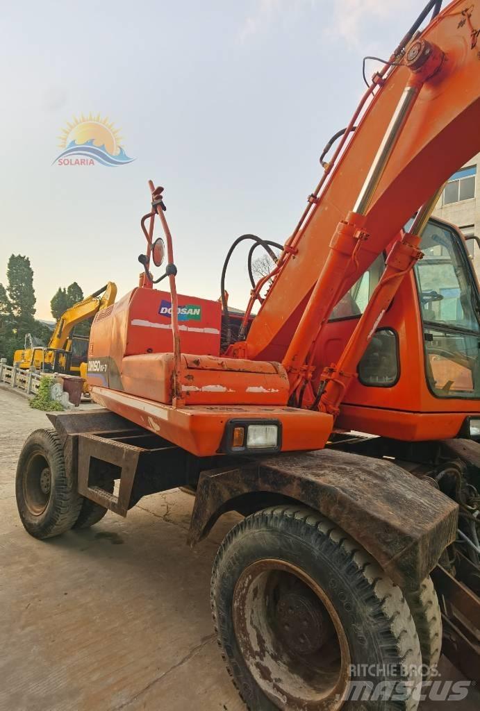 Doosan 150 W-7 Ratasekskavaatorid