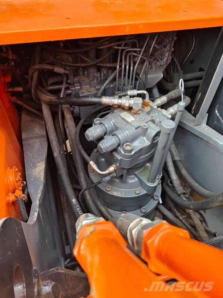 Hitachi ZX 130 LC Roomikekskavaatorid