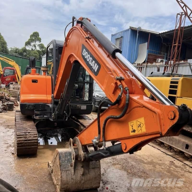 Doosan 60-9c Roomikekskavaatorid