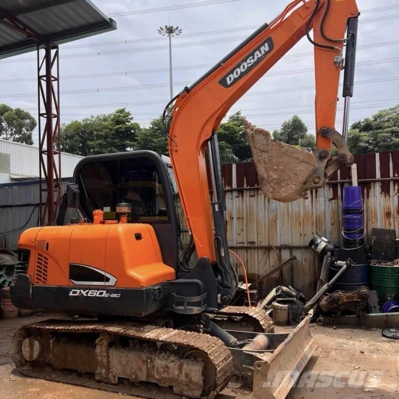 Doosan 60-9c Roomikekskavaatorid