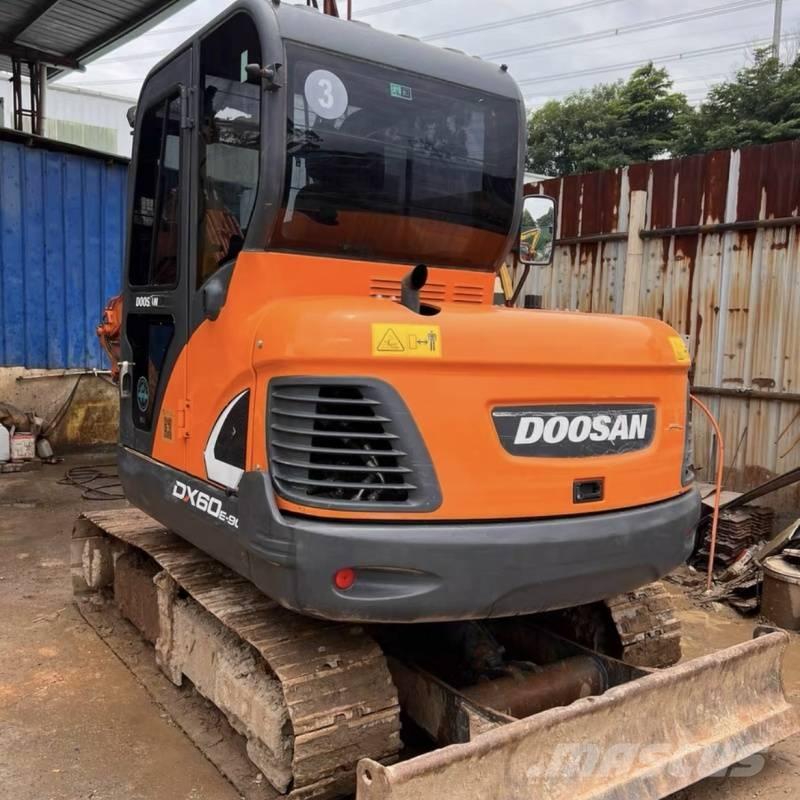 Doosan 60-9c Roomikekskavaatorid