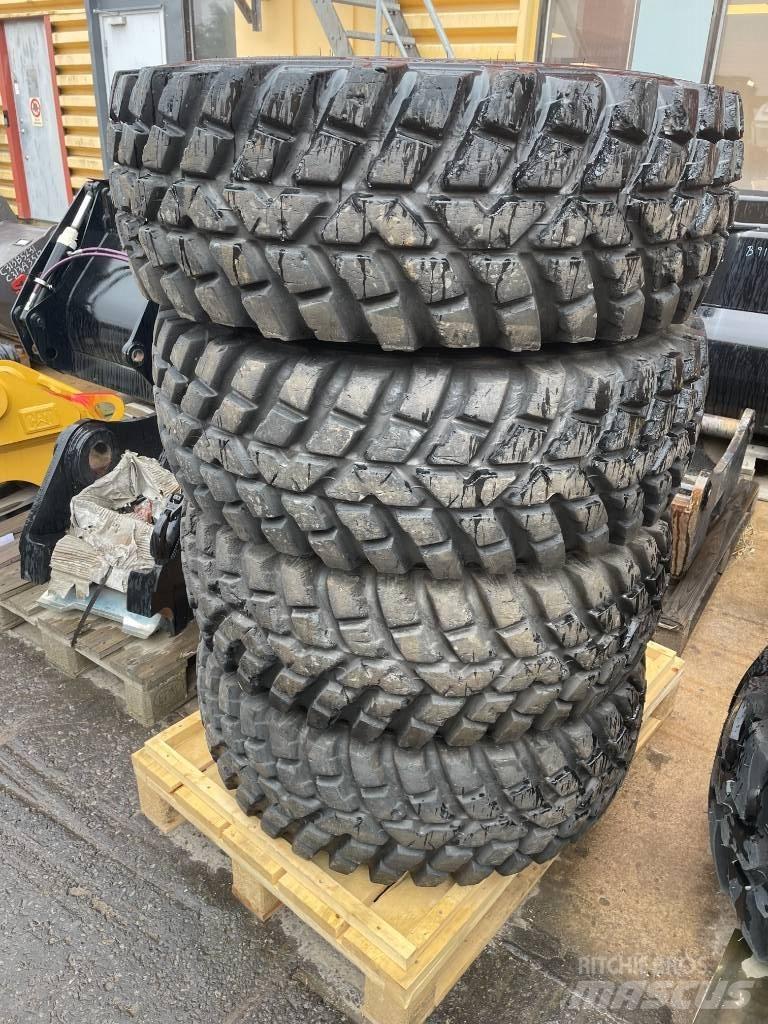 CAT 906 M Rataslaadurid