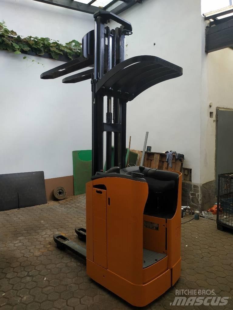 Still Aufsitzstapler Elektritõstukid