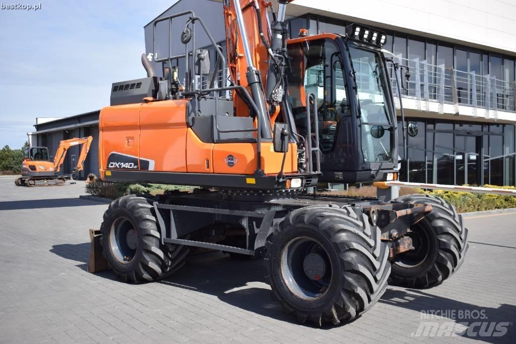 Doosan DX 140 W-5 Ratasekskavaatorid