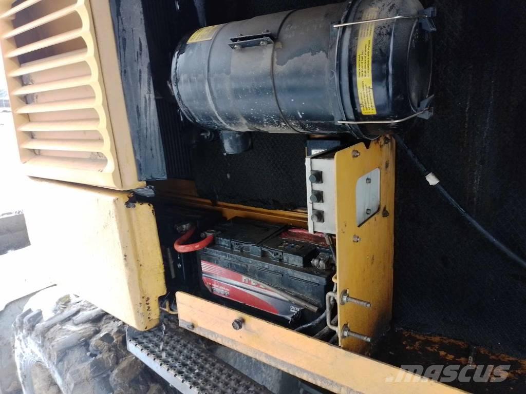 Liebherr A 308 Ratasekskavaatorid