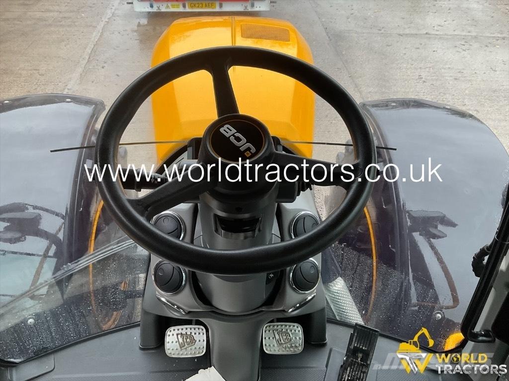 JCB Fastrac 4220 Traktorid