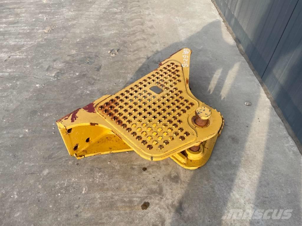 CAT D6K Zugtraverse Muud osad