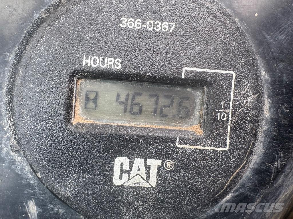 CAT 315 Roomikekskavaatorid