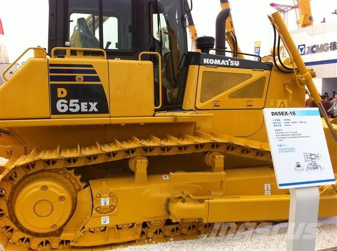 Komatsu d65ex-16 Buldooserid