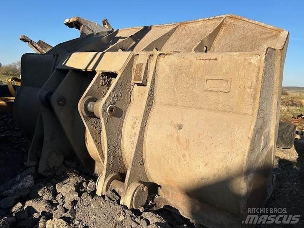 CAT 973D - Kopad