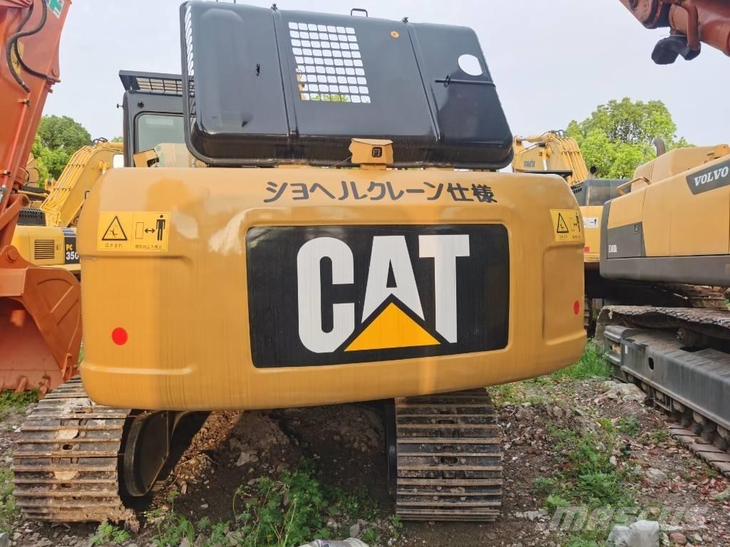 CAT 320 D2 Roomikekskavaatorid