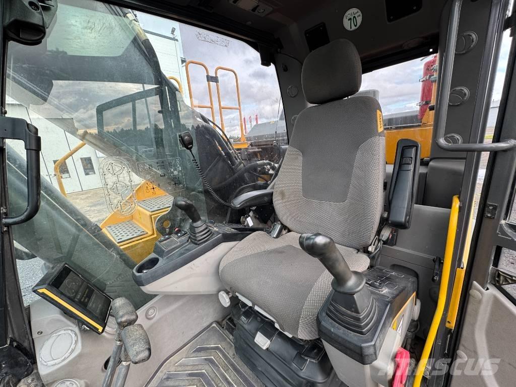 Volvo EC 300 E Roomikekskavaatorid