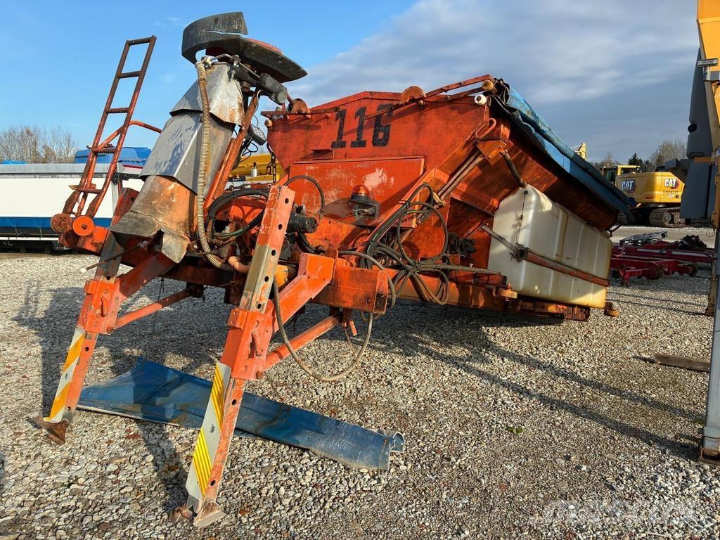  Salt spreader Liivapuisturid ja soolapuisturid