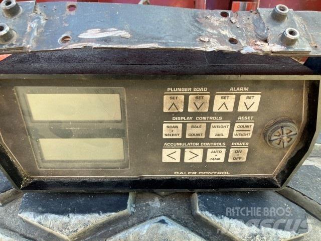 Hesston 4900 Heinapressid