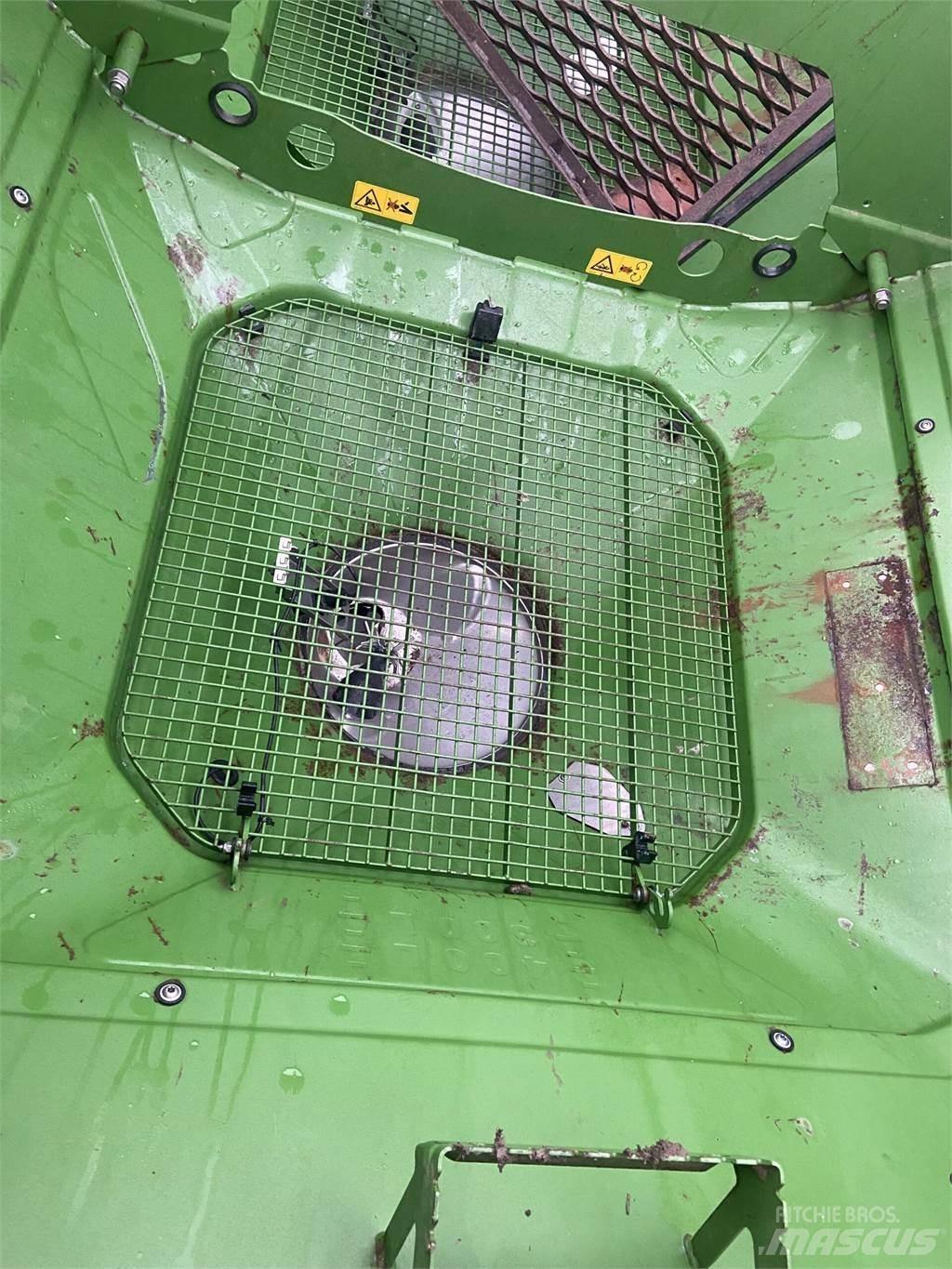 Amazone ZA-TS4200 Väetisekülvikud pihustiga