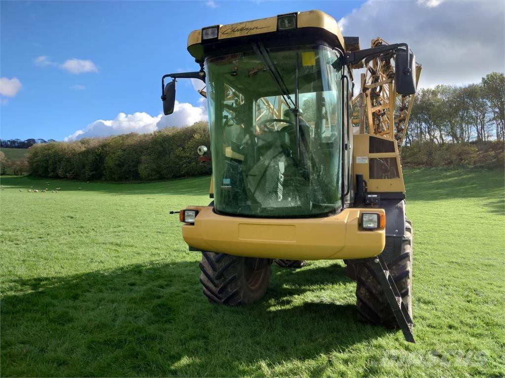 Challenger RG418 Iseliikuvad pritsid