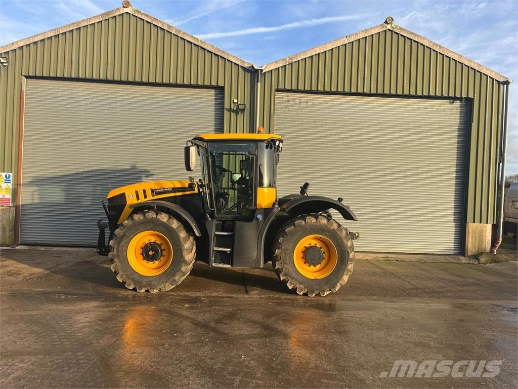 JCB Fastrac 4220 Traktorid