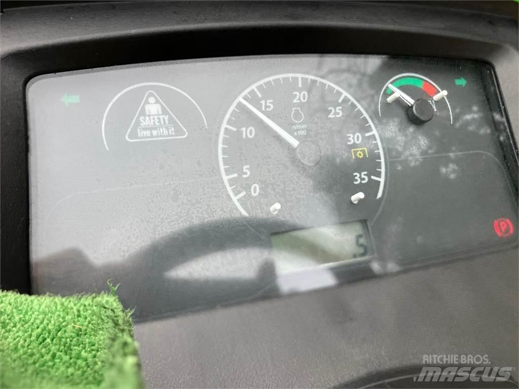 John Deere 2026R Kompakttraktorid