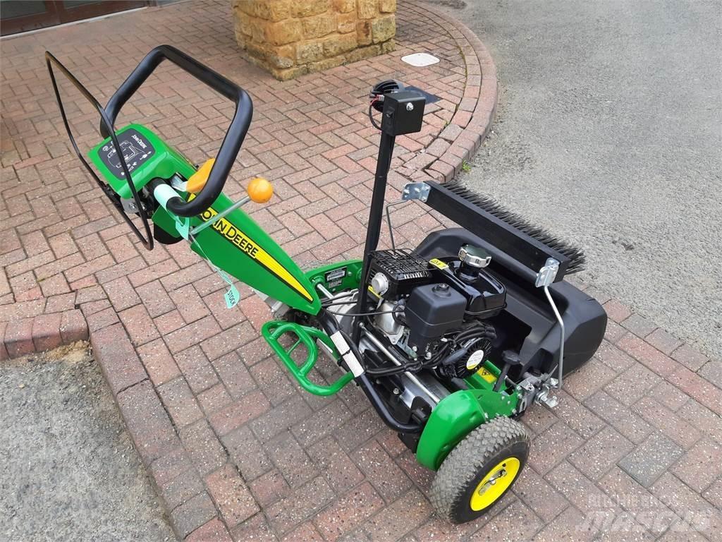 John Deere 220SL Taga jalutatavad niidukid
