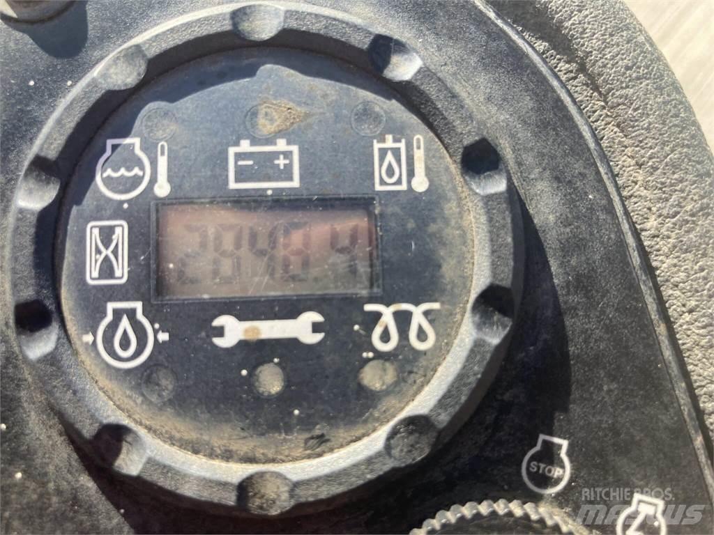 John Deere 2500EH Taga jalutatavad niidukid