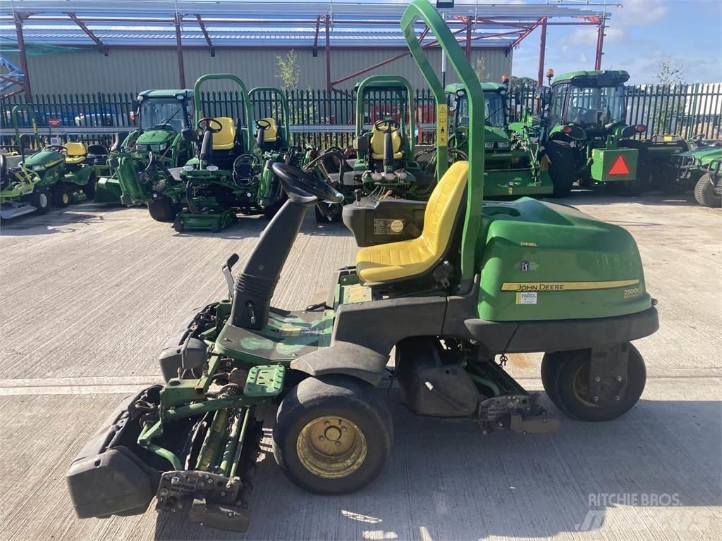 John Deere 2500EH Taga jalutatavad niidukid