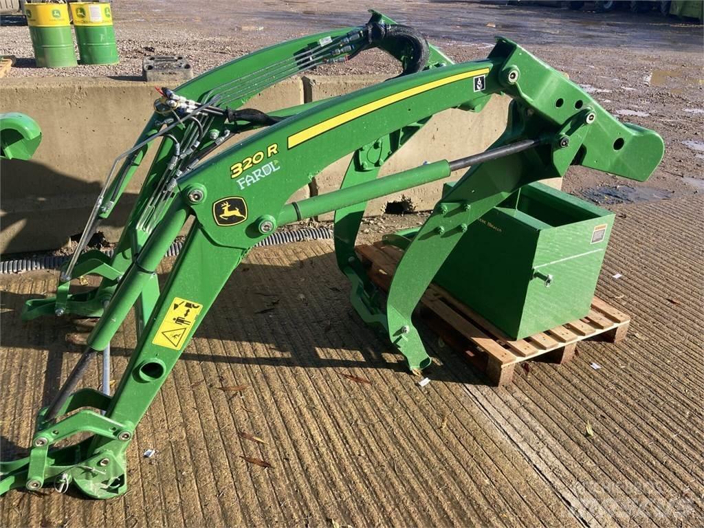 John Deere 320R Kompakttraktorid