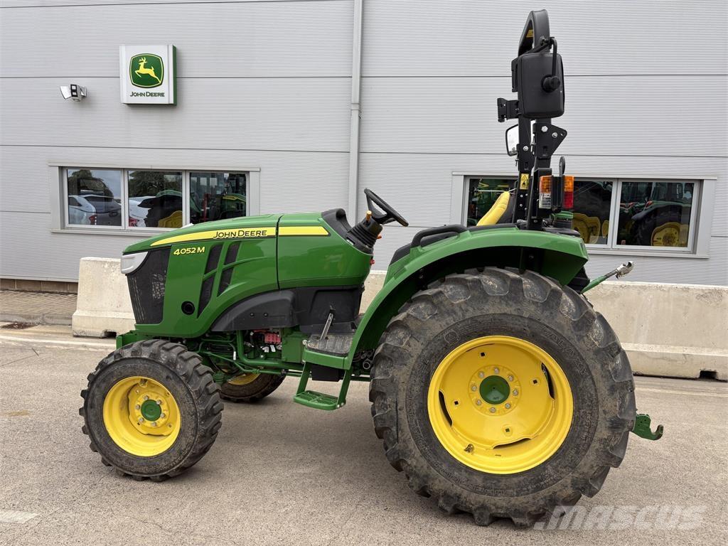 John Deere 4052M Kompakttraktorid