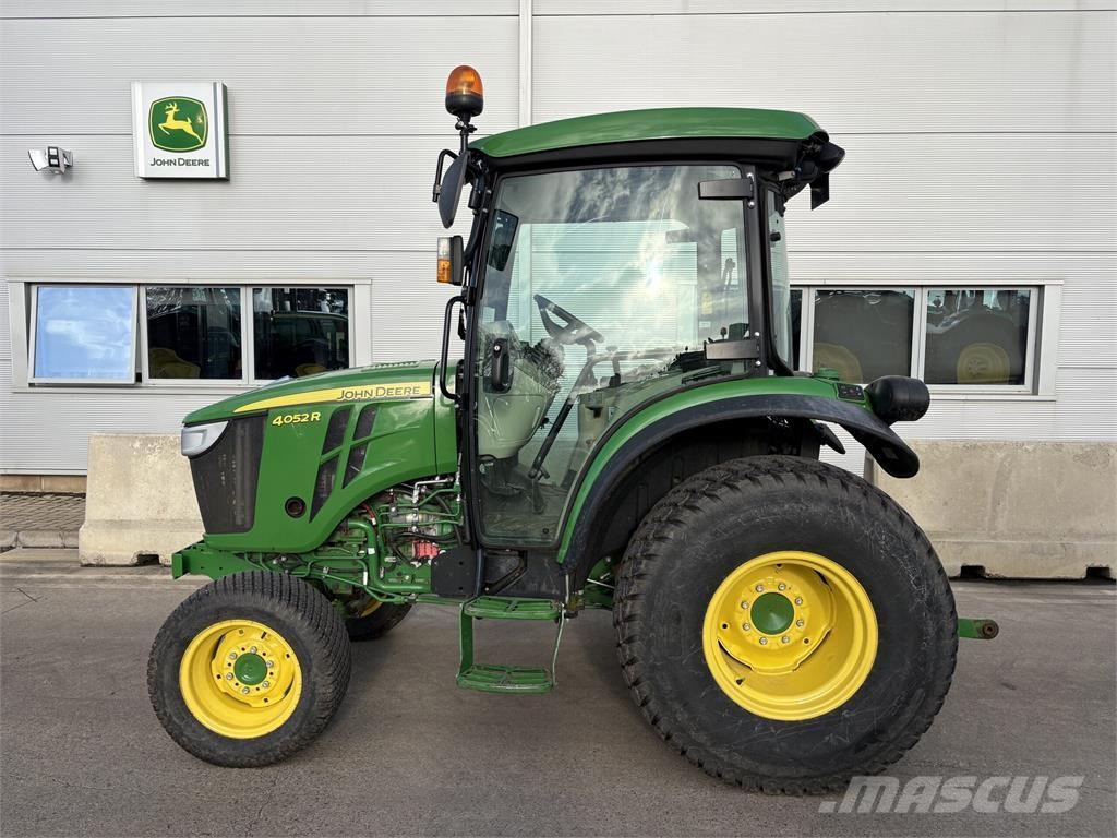 John Deere 4052R Kompakttraktorid