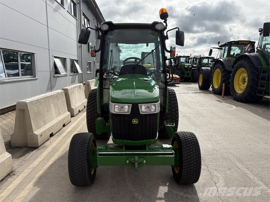 John Deere 4066R Kompakttraktorid