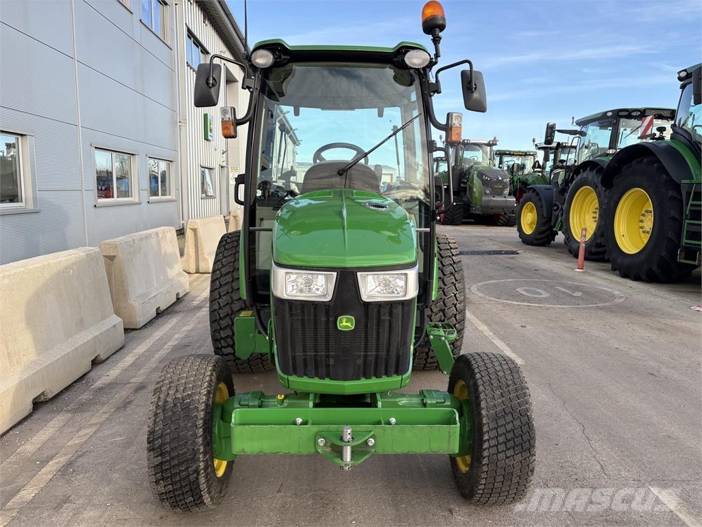 John Deere 4066R Kompakttraktorid