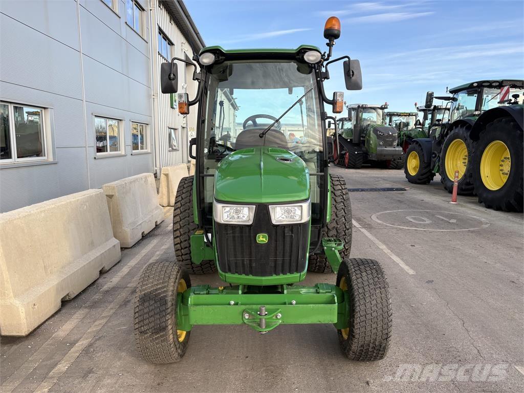John Deere 4066R Kompakttraktorid