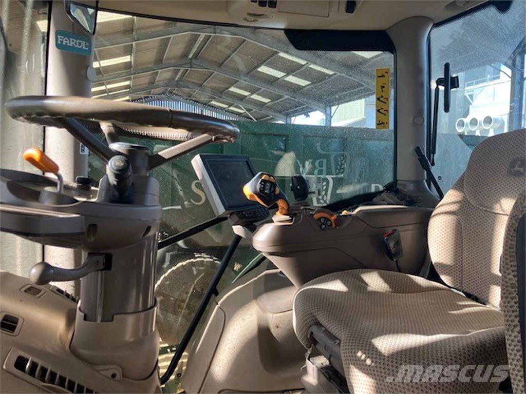 John Deere 6215R Traktorid