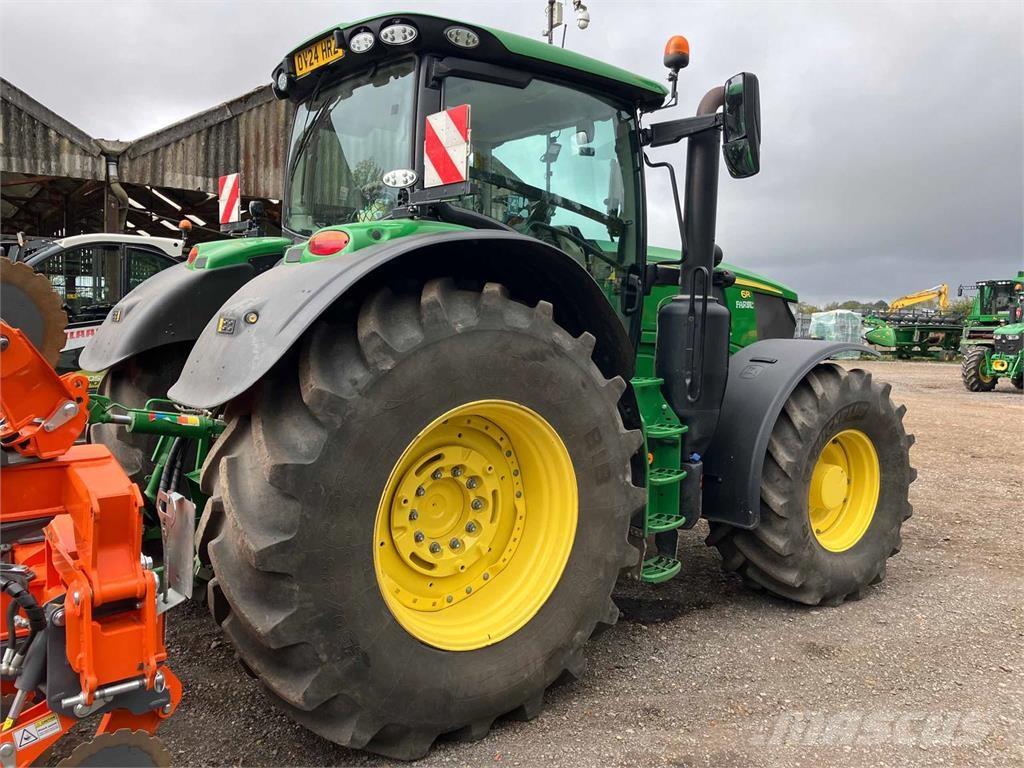 John Deere 6R 215 Traktorid