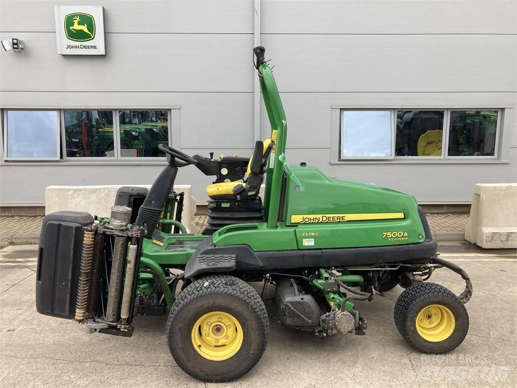 John Deere 7500AE Taga jalutatavad niidukid