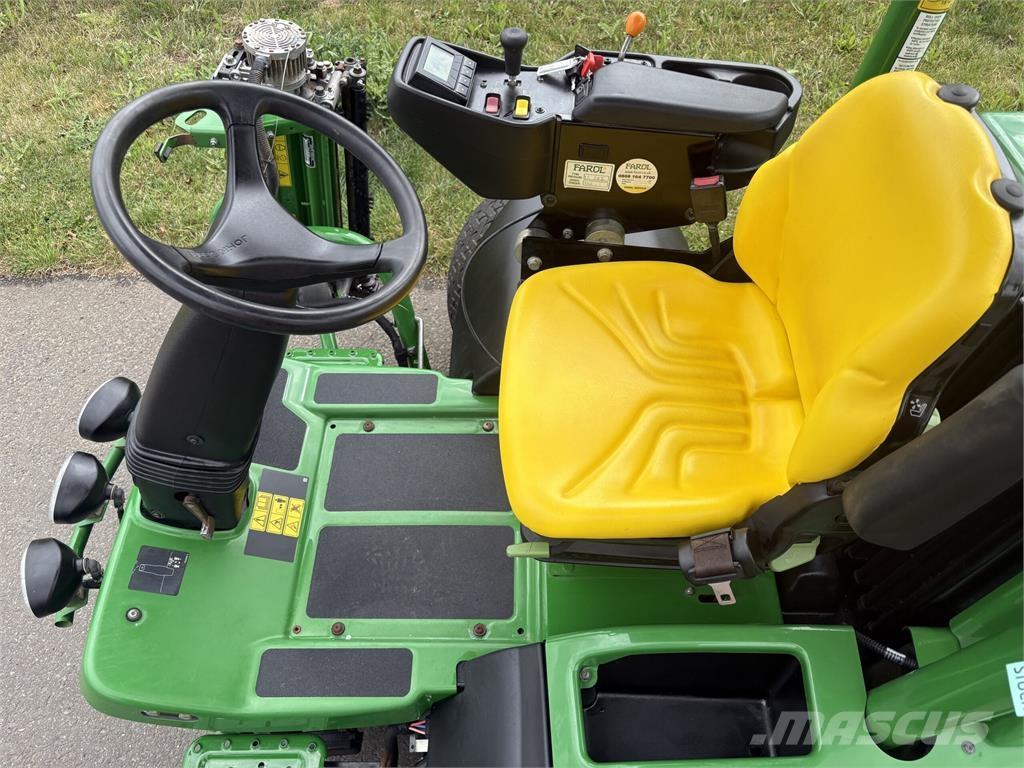 John Deere 7500AE Taga jalutatavad niidukid
