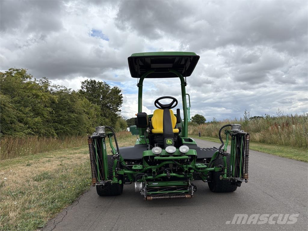 John Deere 7500AE Taga jalutatavad niidukid