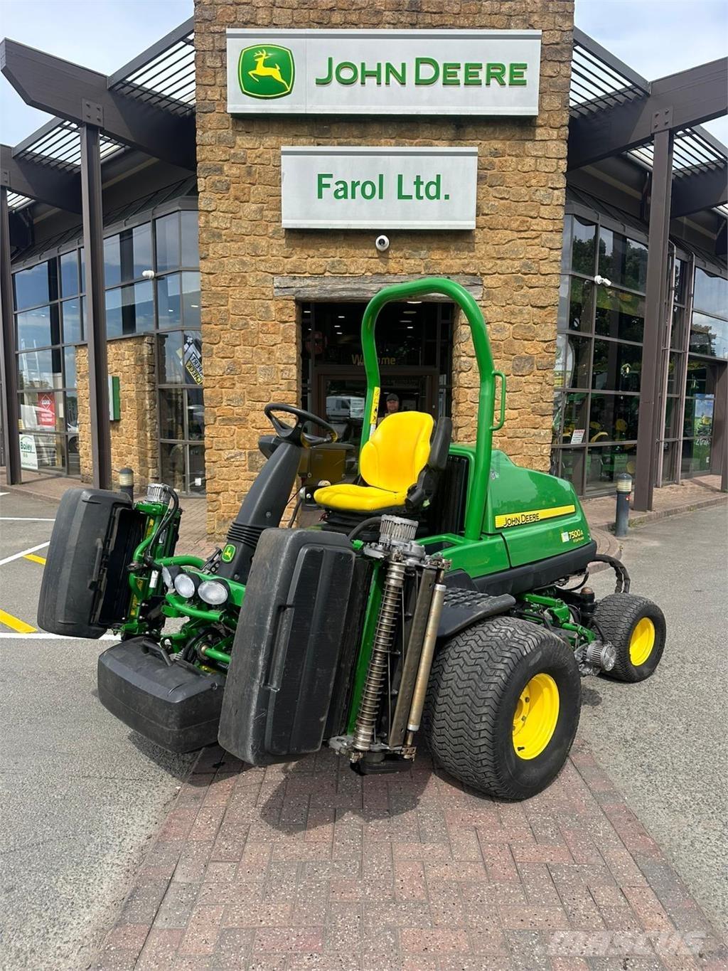 John Deere 7500AE Taga jalutatavad niidukid