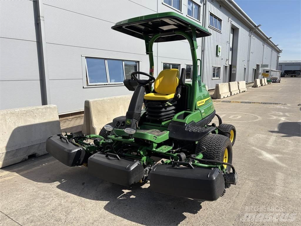 John Deere 7500AE Taga jalutatavad niidukid