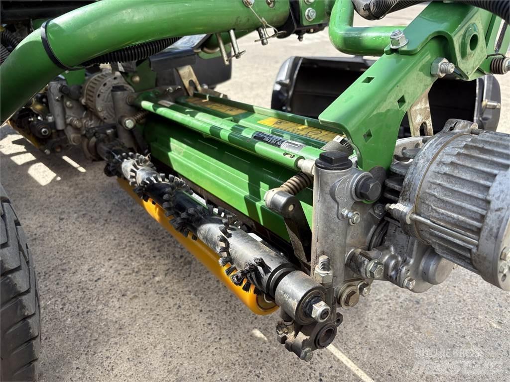 John Deere 7500AE Taga jalutatavad niidukid