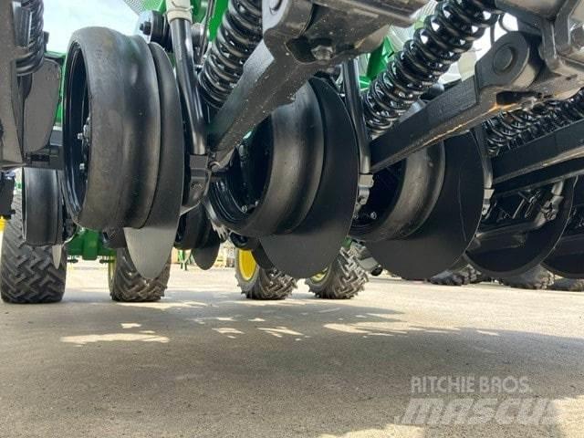 John Deere 750A Külvikud