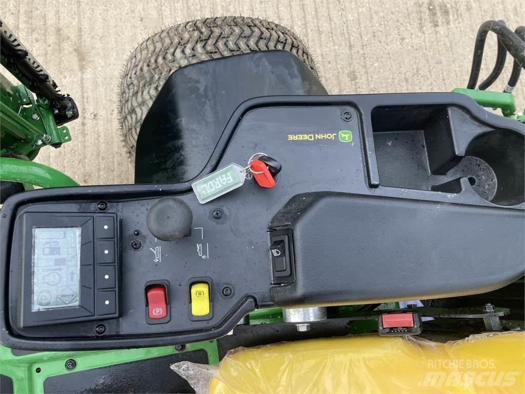 John Deere 7700A Taga jalutatavad niidukid