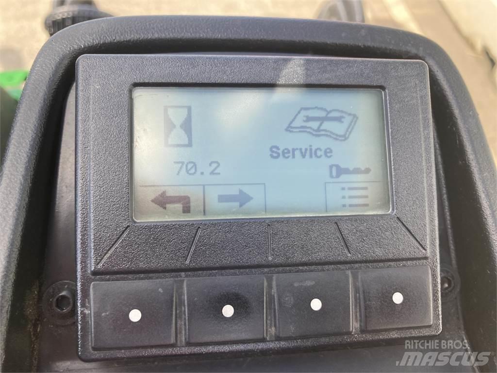 John Deere 8800A Taga jalutatavad niidukid