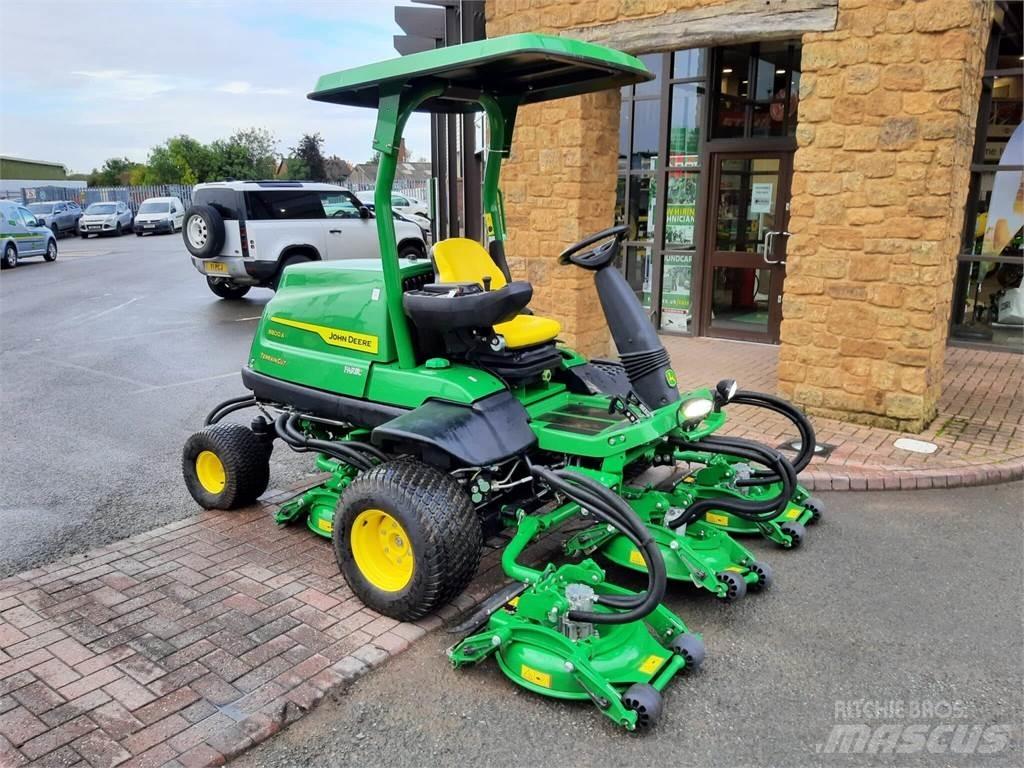 John Deere 8800A Taga jalutatavad niidukid