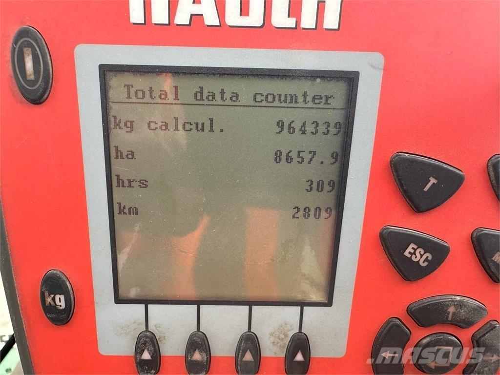 John Deere Axis 40.1W Väetisekülvikud pihustiga