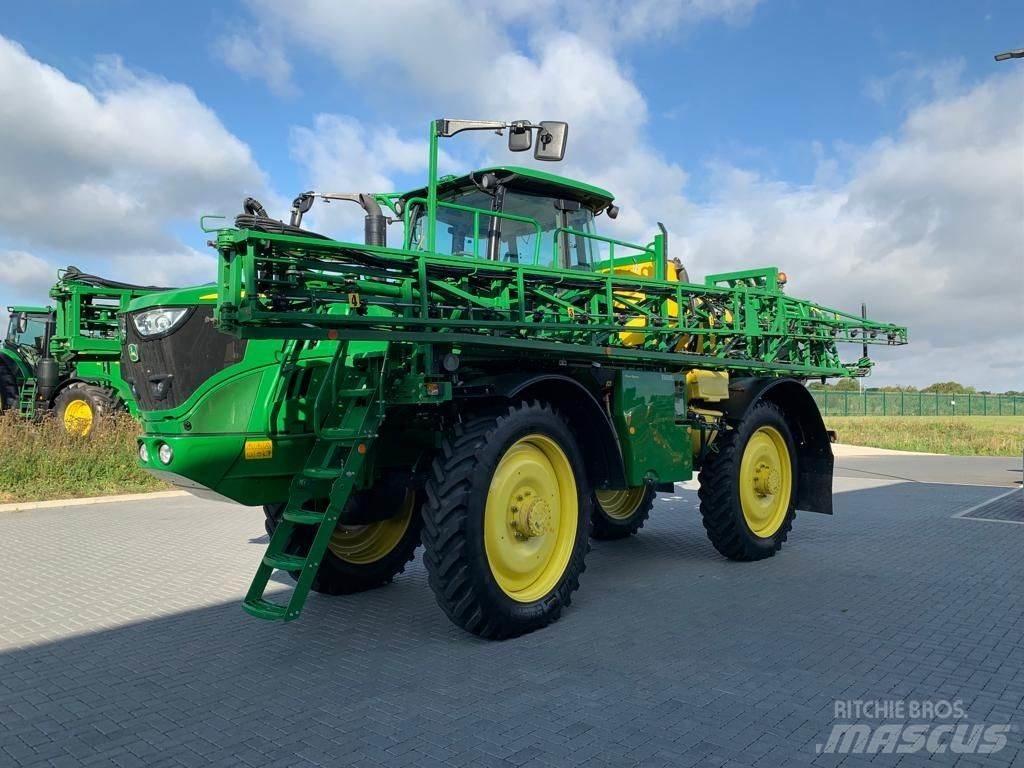 John Deere R4040i Iseliikuvad pritsid