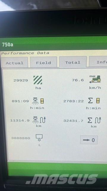 John Deere R952i Iseliikuvad pritsid
